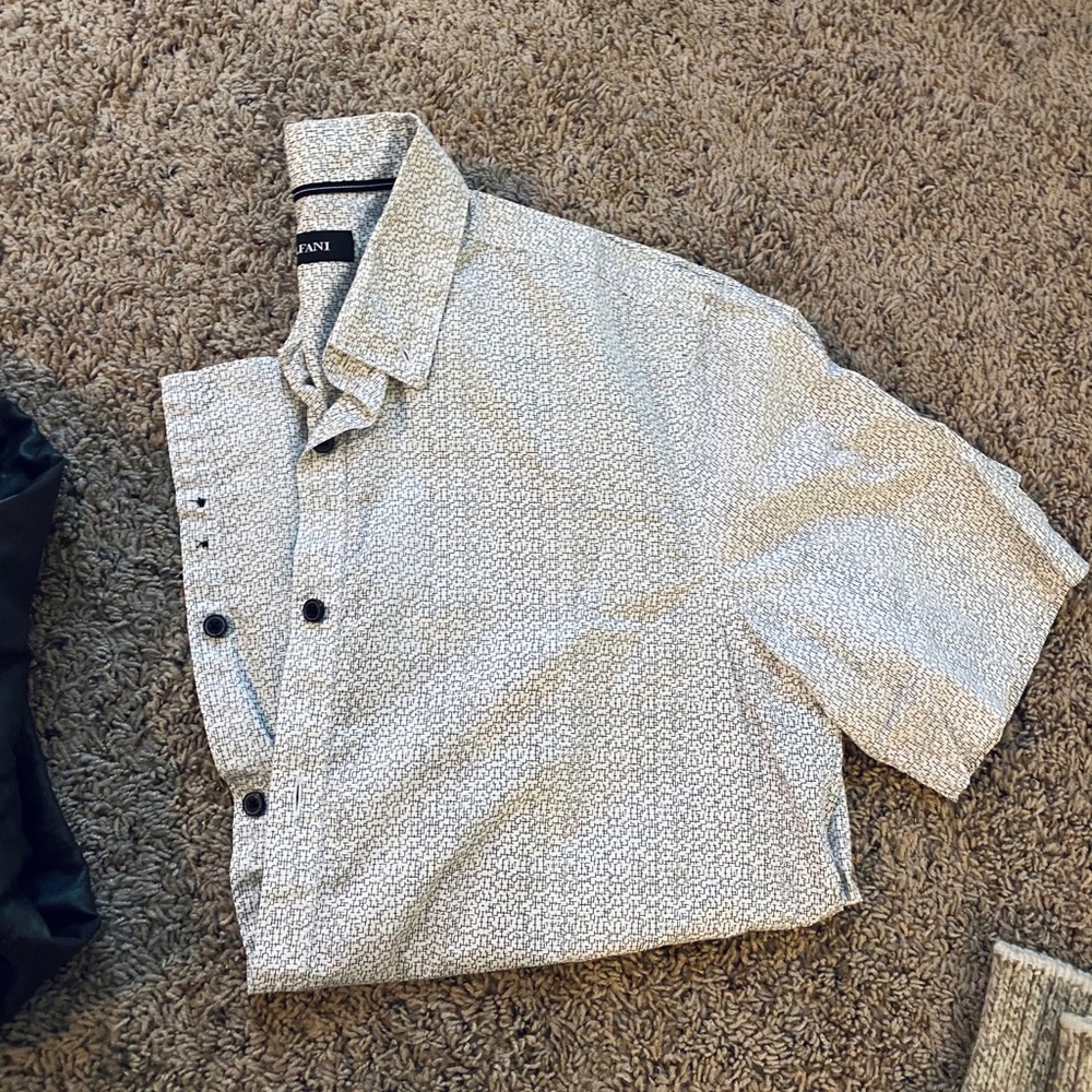 LAST CHANCE! Men’s Bundle - Picture 3 of 4